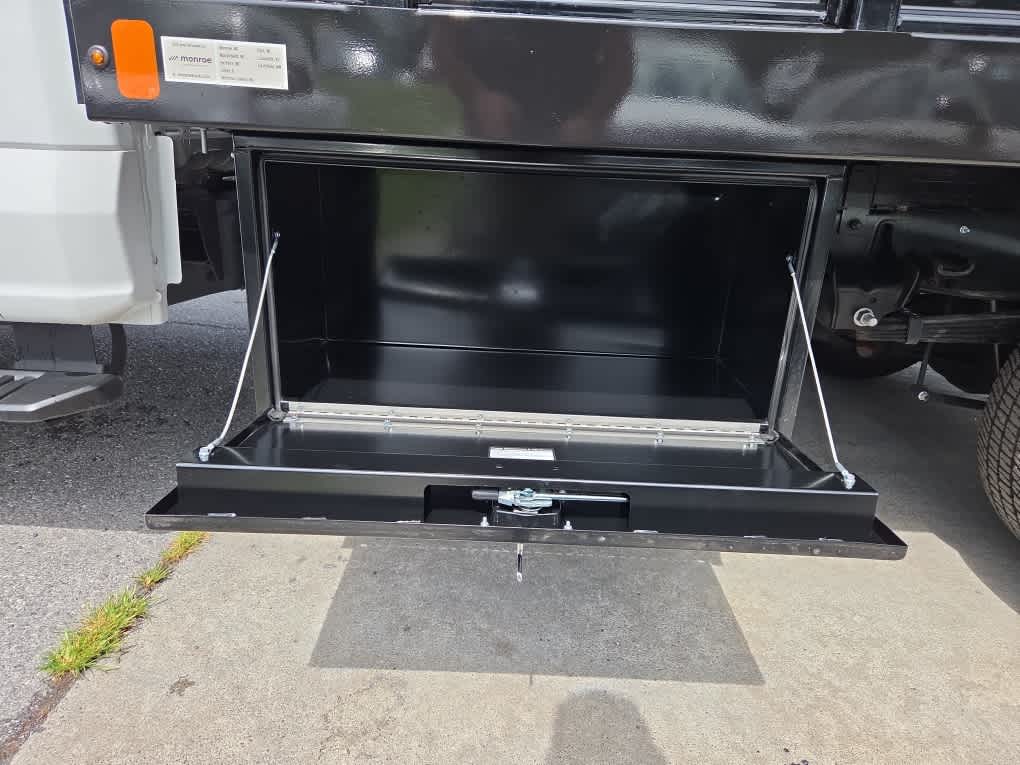 2025 Ford F-350 Chassis XL