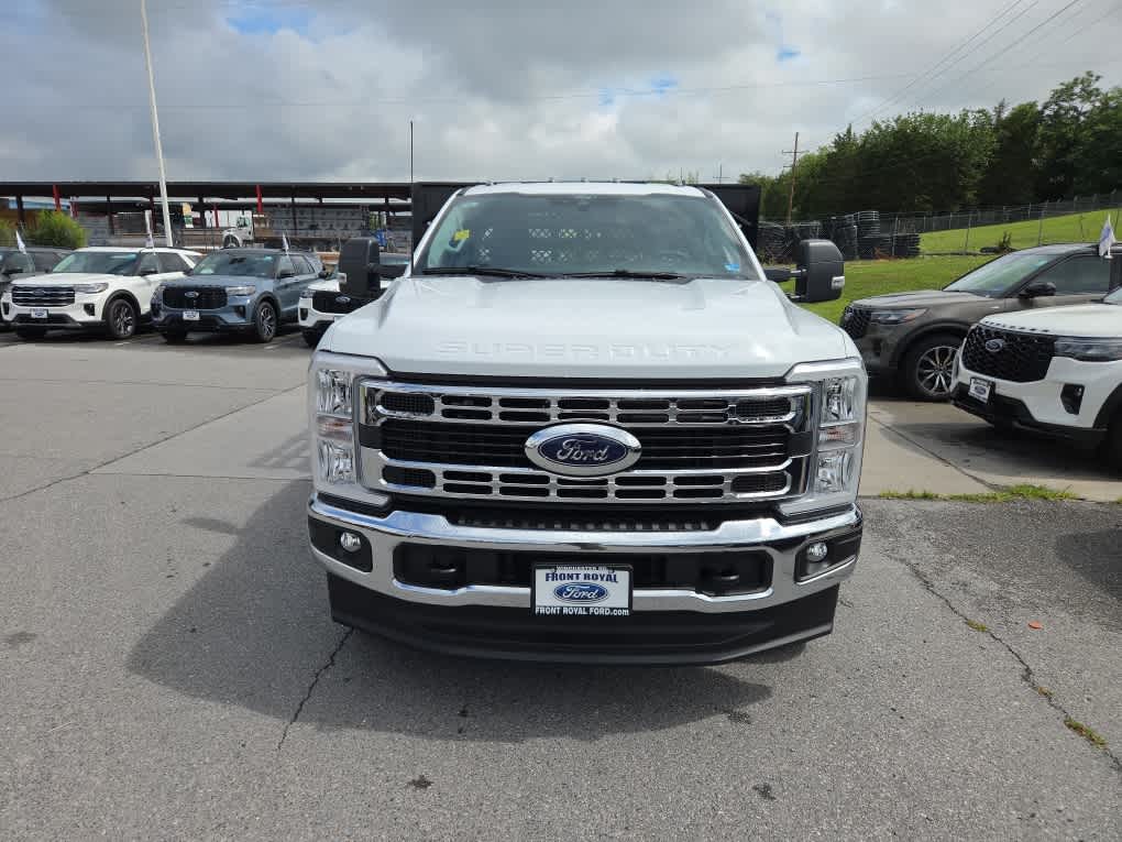 2025 Ford F-350 Chassis XL