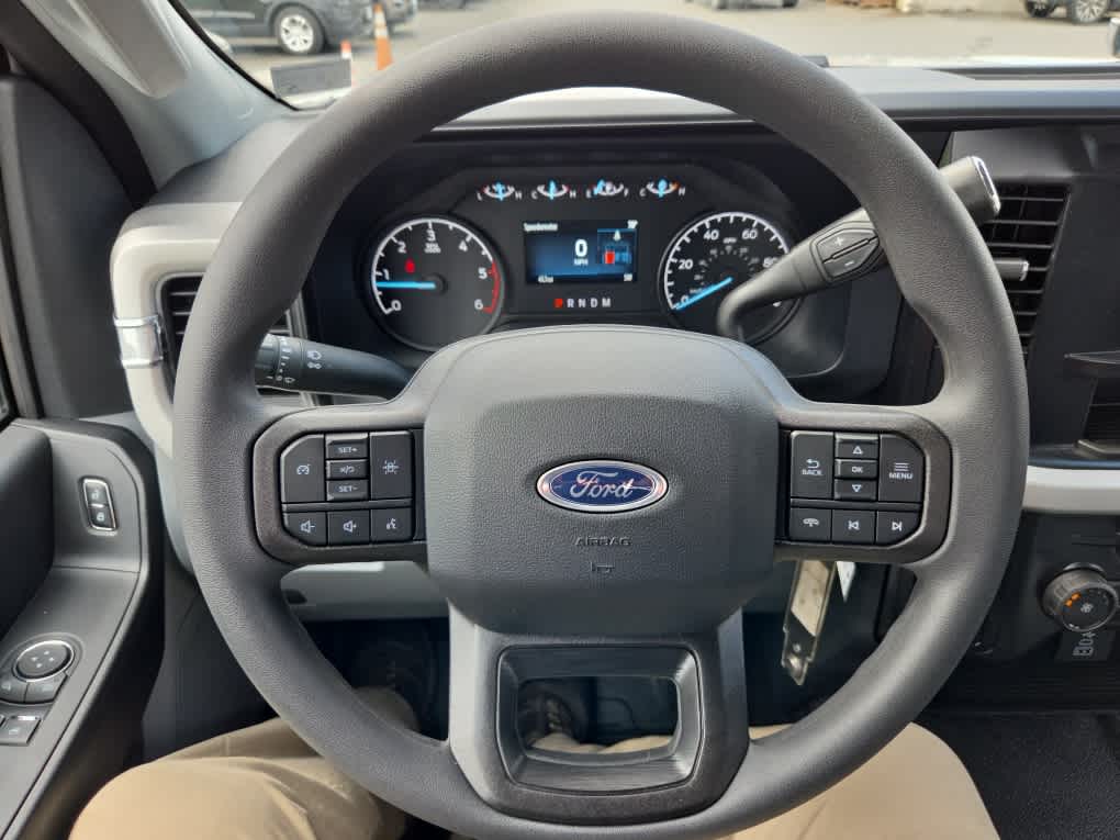 2025 Ford F-350 Chassis XL