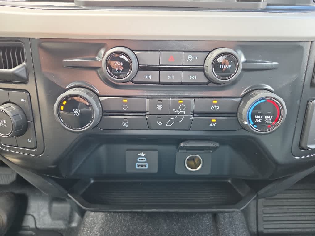 2025 Ford F-350 Chassis XL