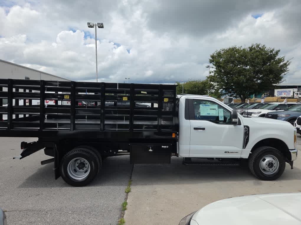 2025 Ford F-350 Chassis XL