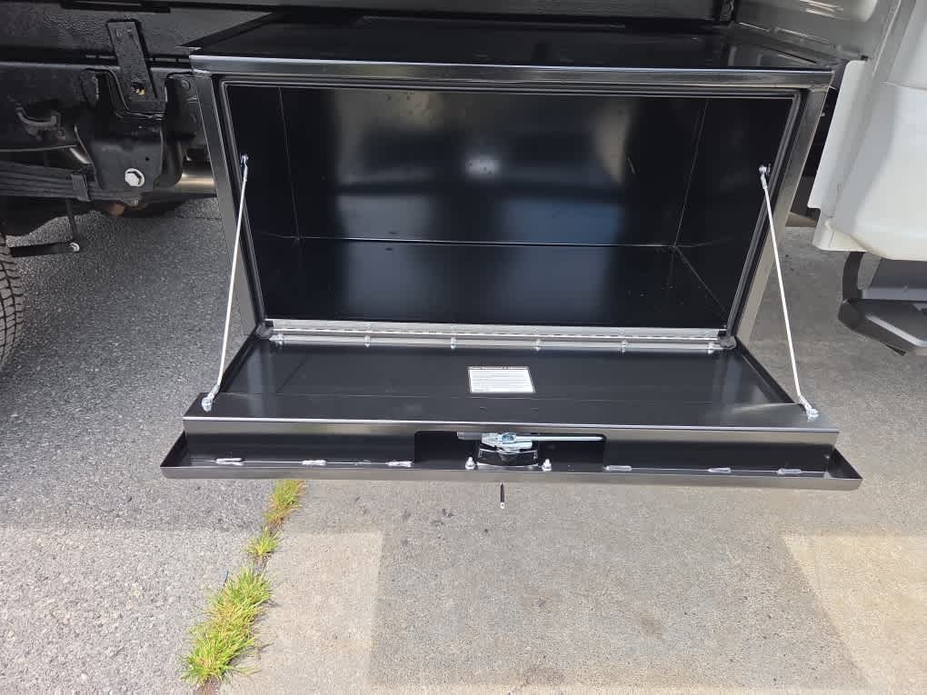2025 Ford F-350 Chassis XL