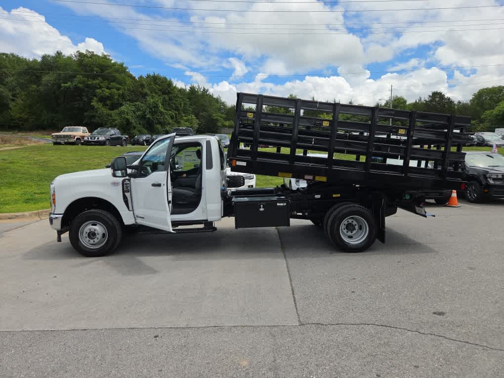 2025 Ford F-350 Chassis XL