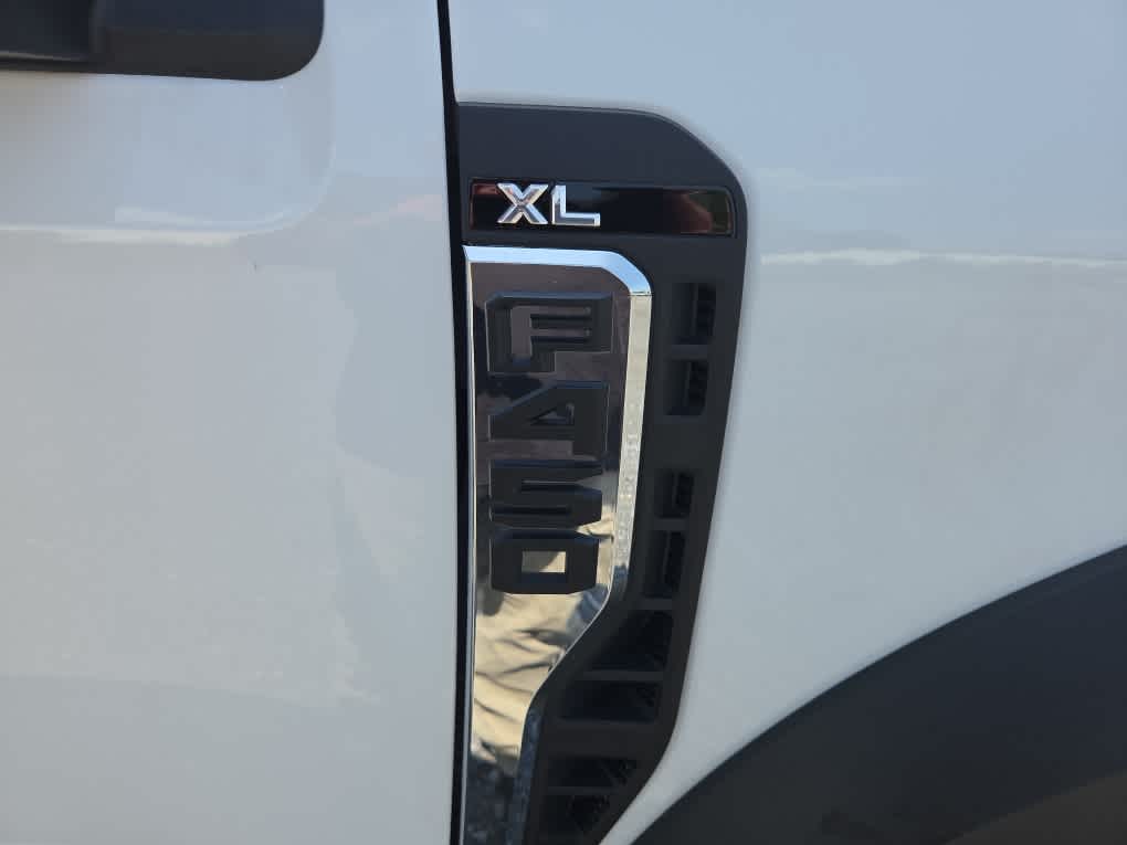 2025 Ford F-450 Chassis XL
