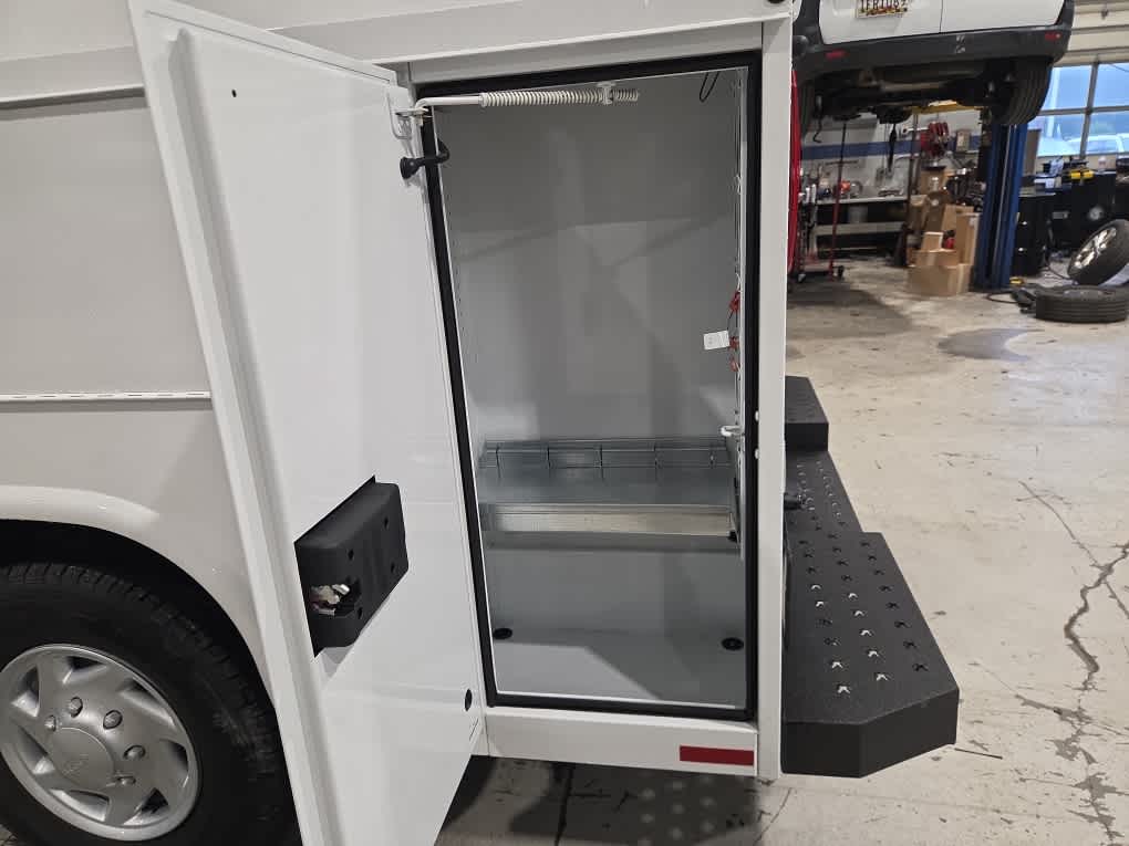 2026 Ford E-350 Cutaway 