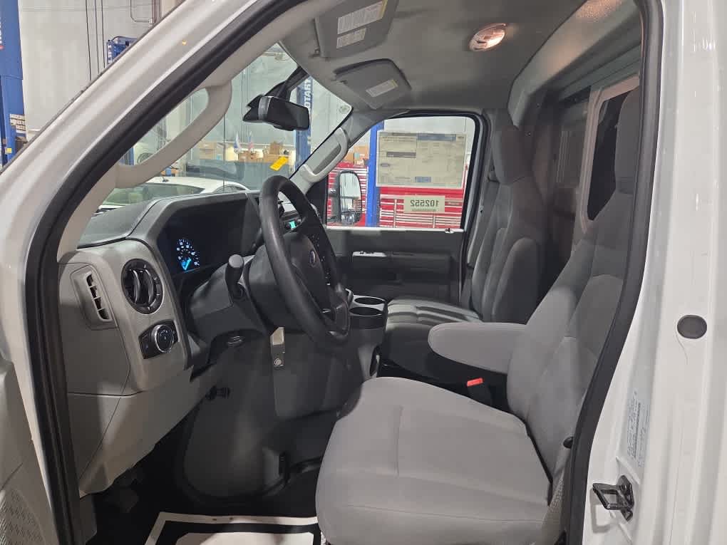 2026 Ford E-350 Cutaway 