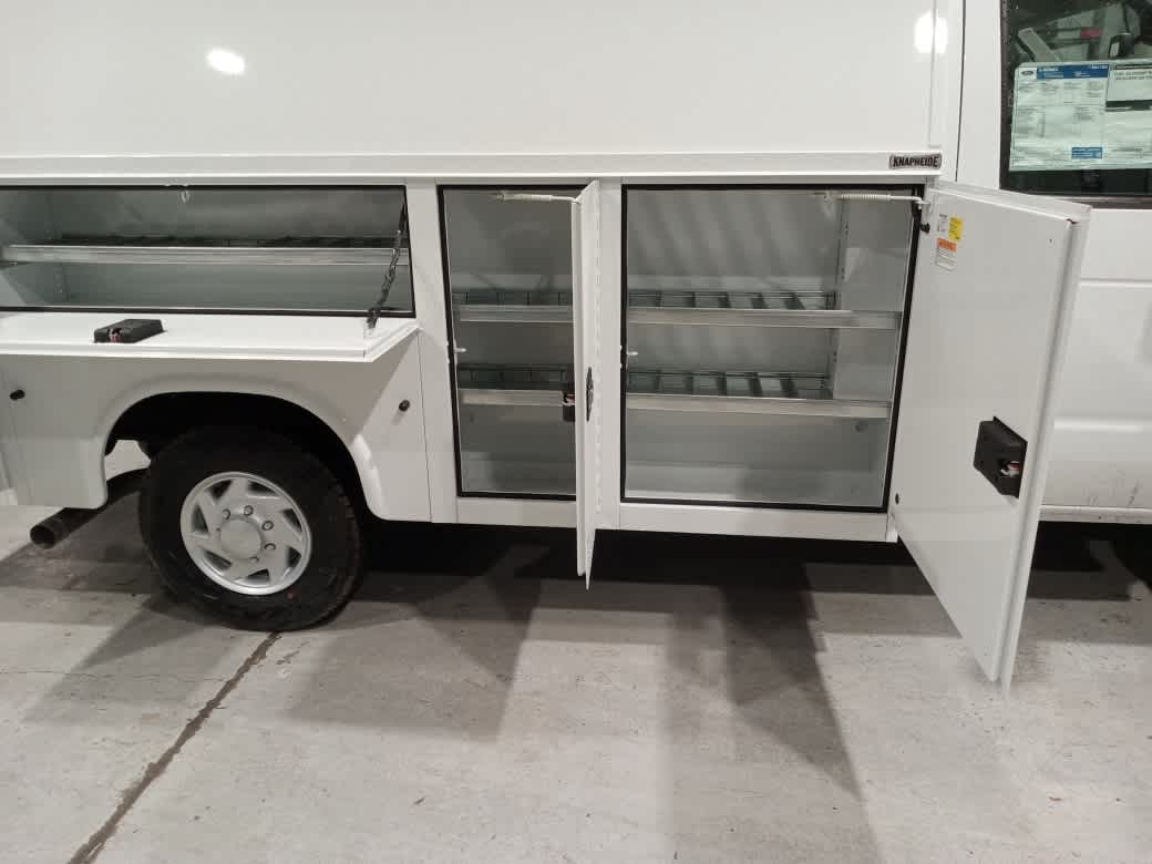 2026 Ford E-350 Cutaway 