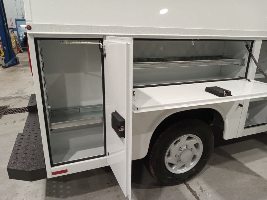 2026 Ford E-350 Cutaway 
