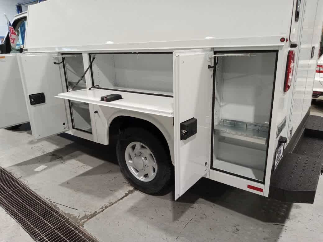 2026 Ford E-350 Cutaway 