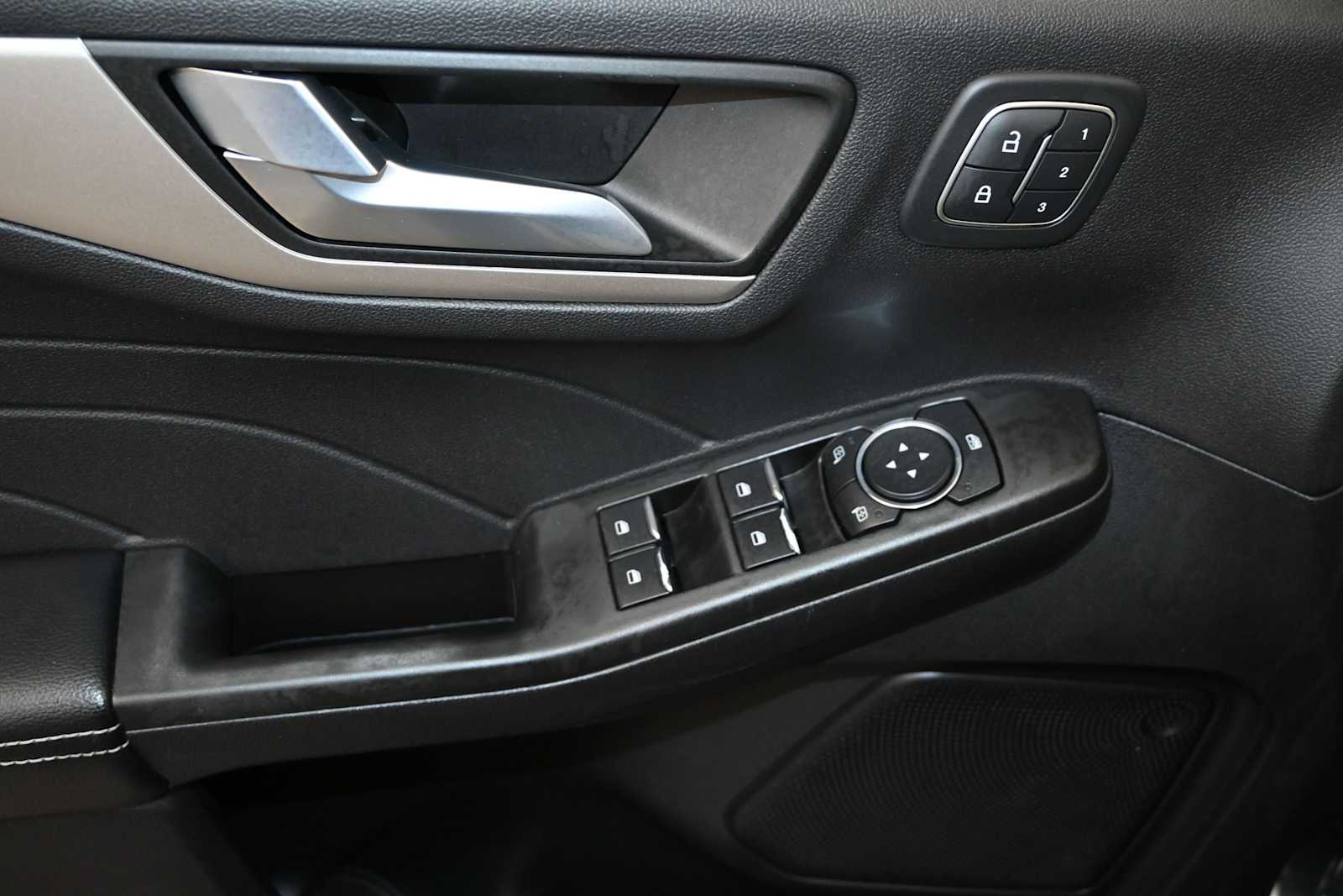 2022 Ford Escape SEL Hybrid