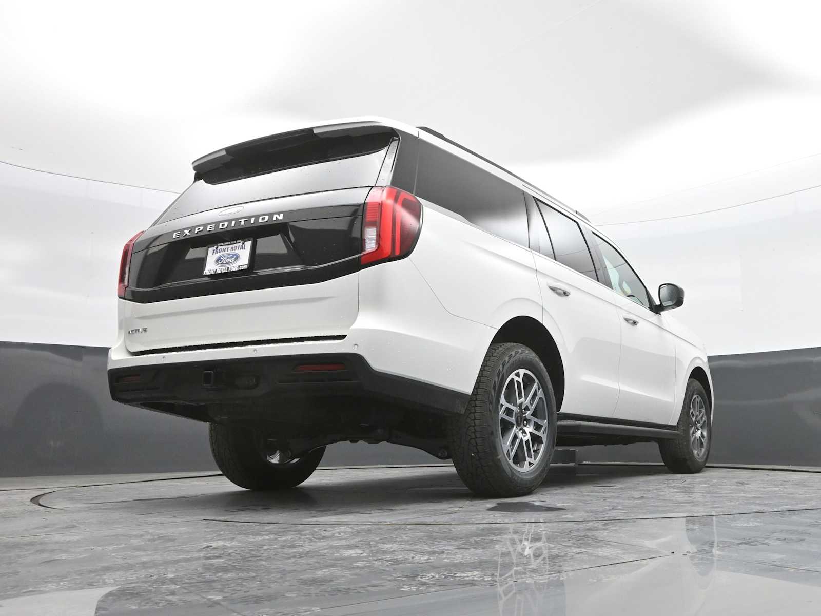 2026 Ford Expedition Active