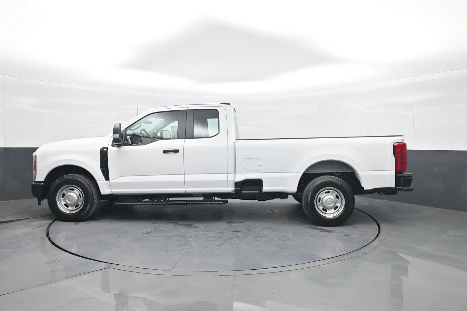 2027 Ford F-250 Super Duty XL
