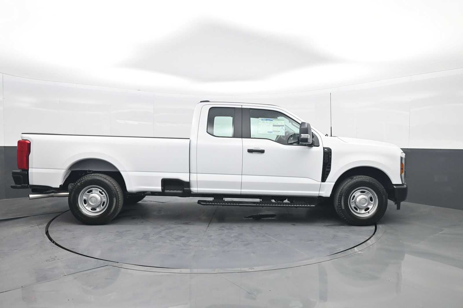2027 Ford F-250 Super Duty XL