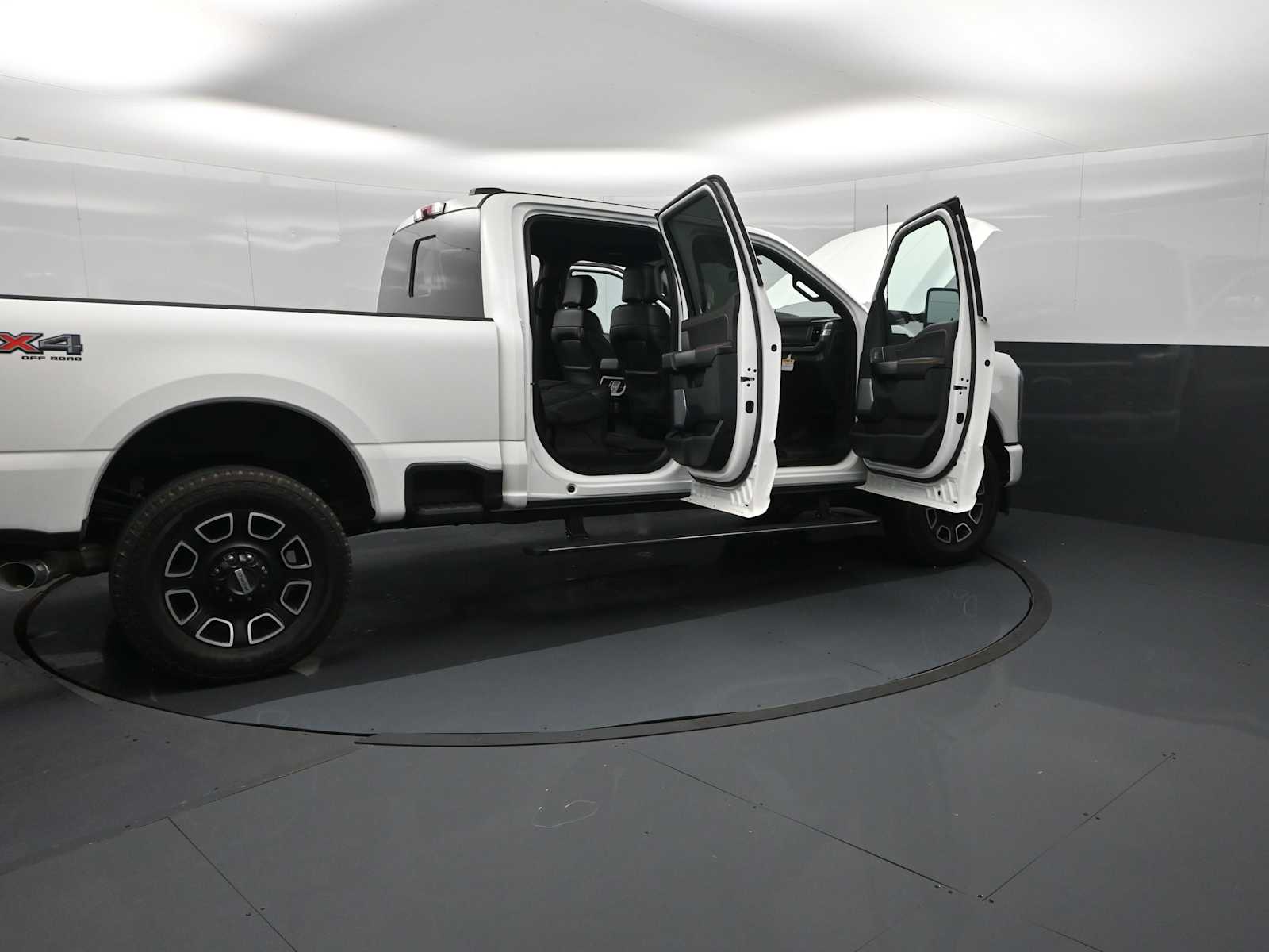 2024 Ford F-250 Super Duty Platinum