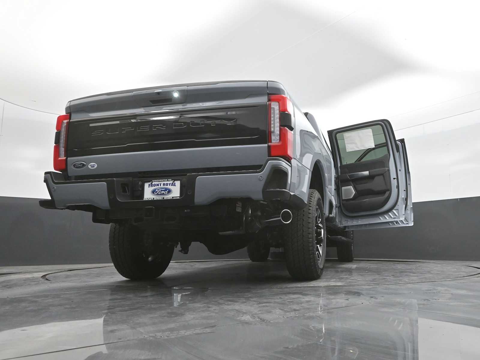 2026 Ford F-350 Super Duty Platinum