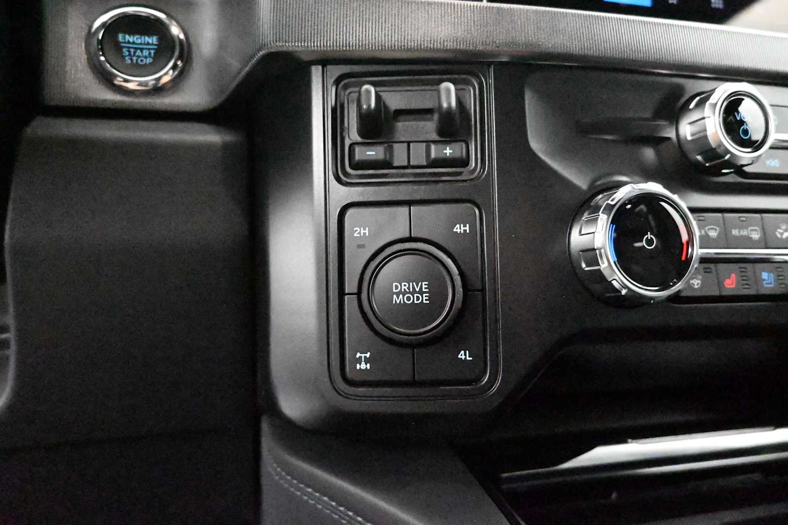 2026 Ford F-350 Super Duty Platinum