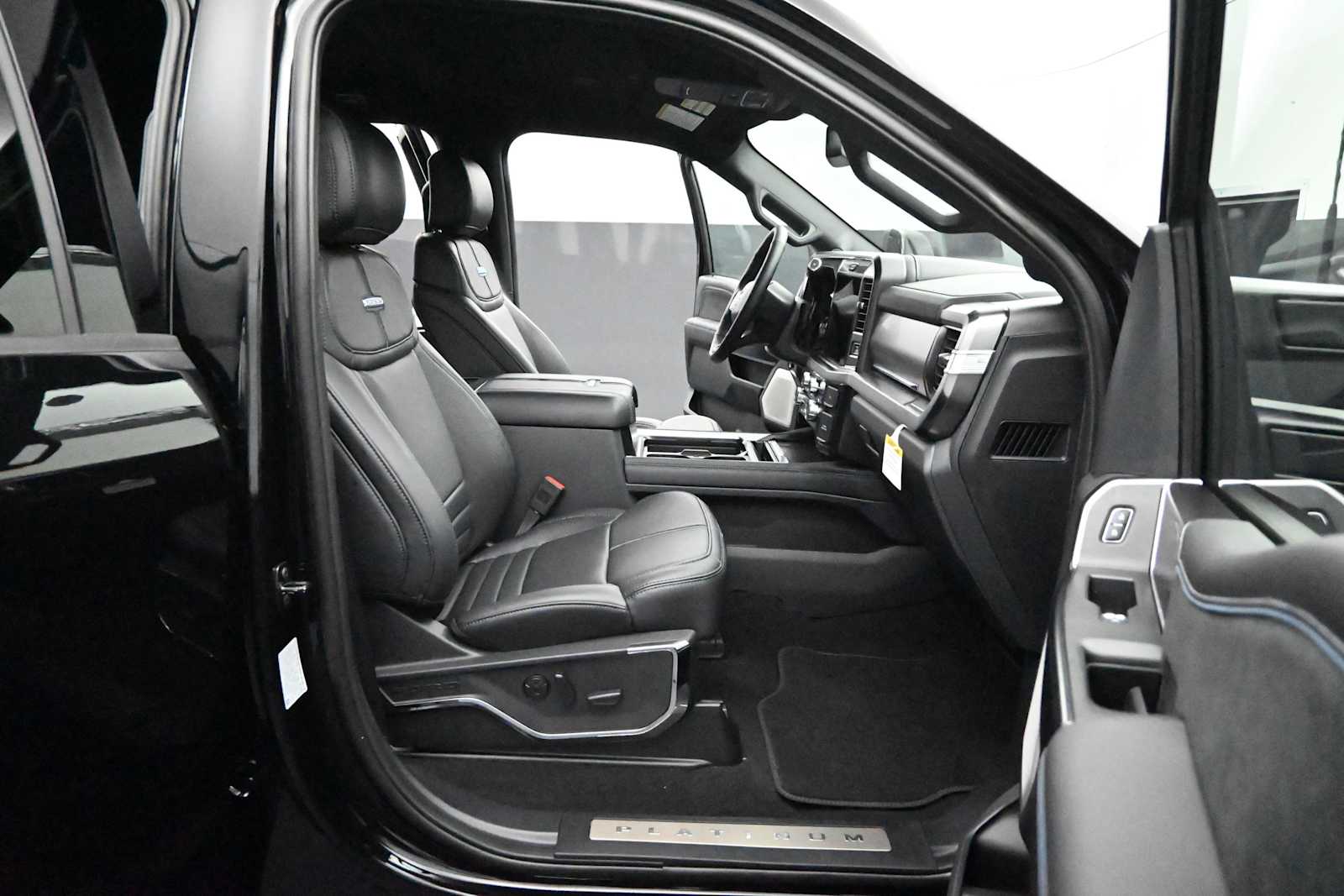 2026 Ford F-350 Super Duty Platinum