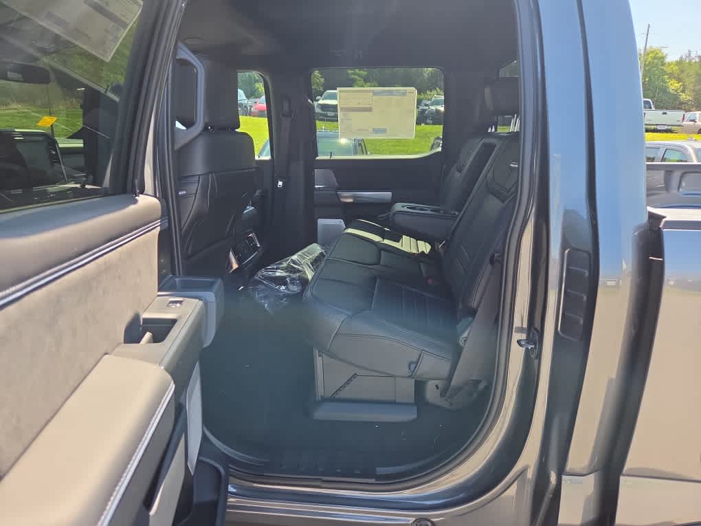2026 Ford F-350 Super Duty Platinum