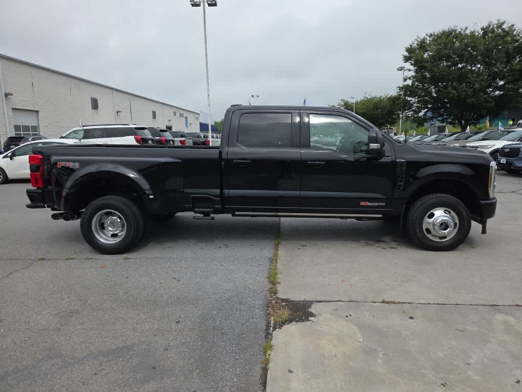 2026 Ford F-350 Super Duty Platinum