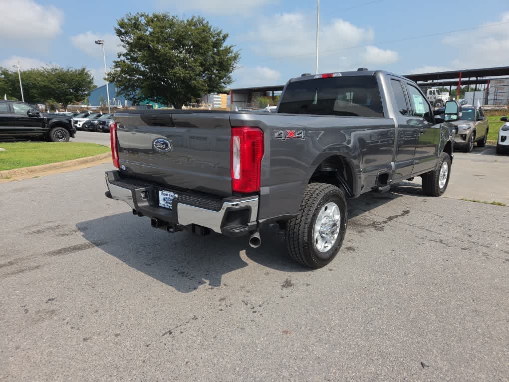 2026 Ford F-350 Super Duty XLT