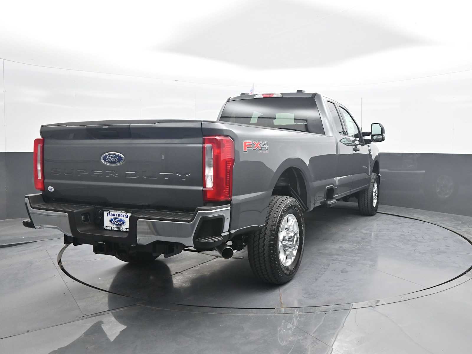 2026 Ford F-350 Super Duty XLT