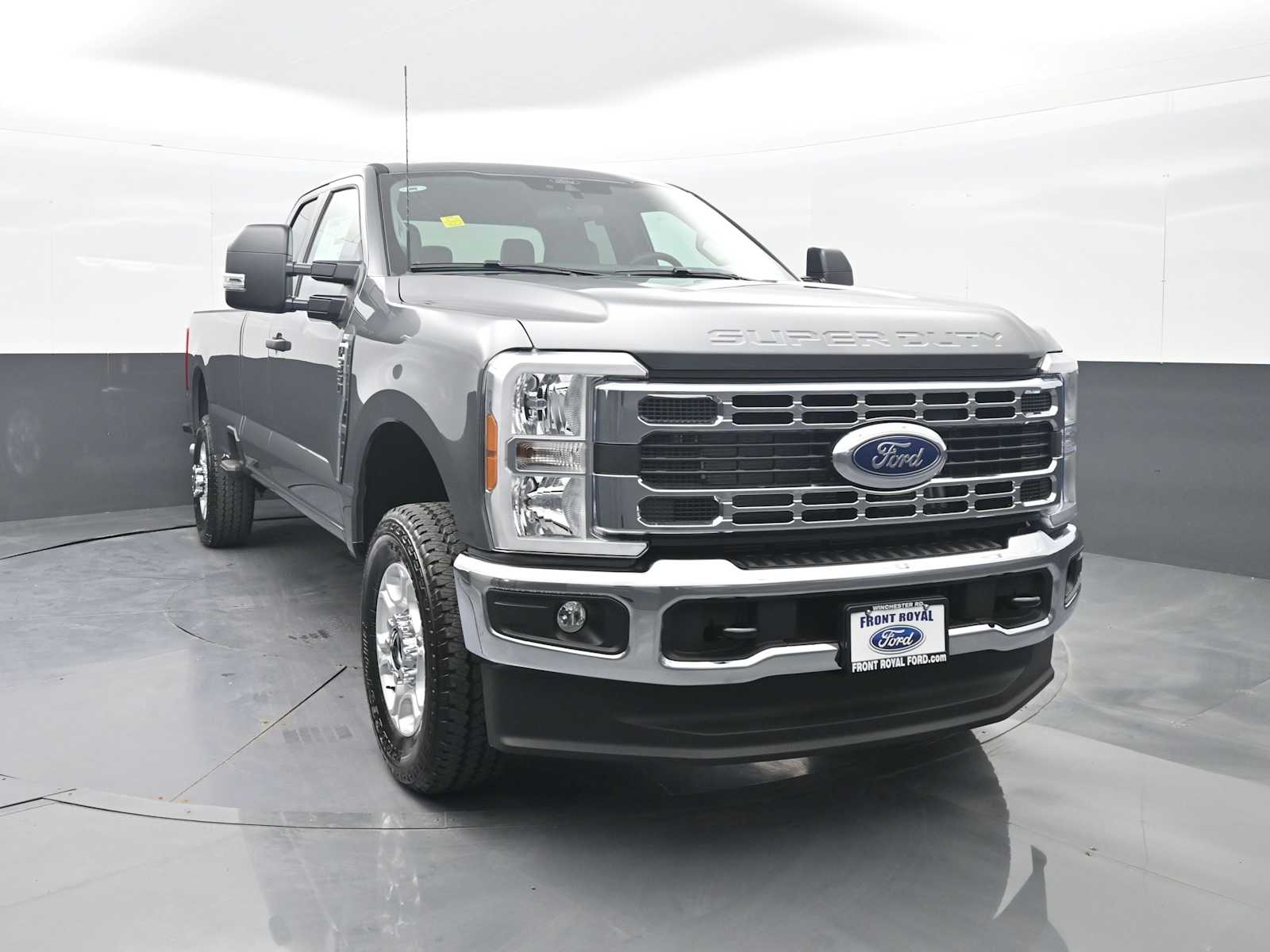 2026 Ford F-350 Super Duty XLT