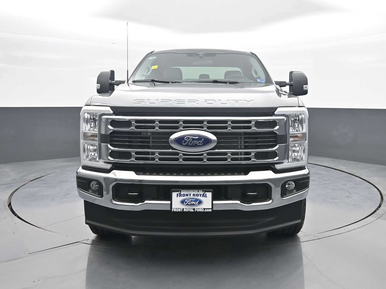 2026 Ford F-350 Super Duty XLT