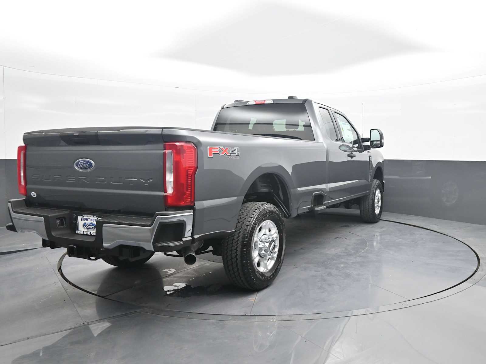 2026 Ford F-350 Super Duty XLT