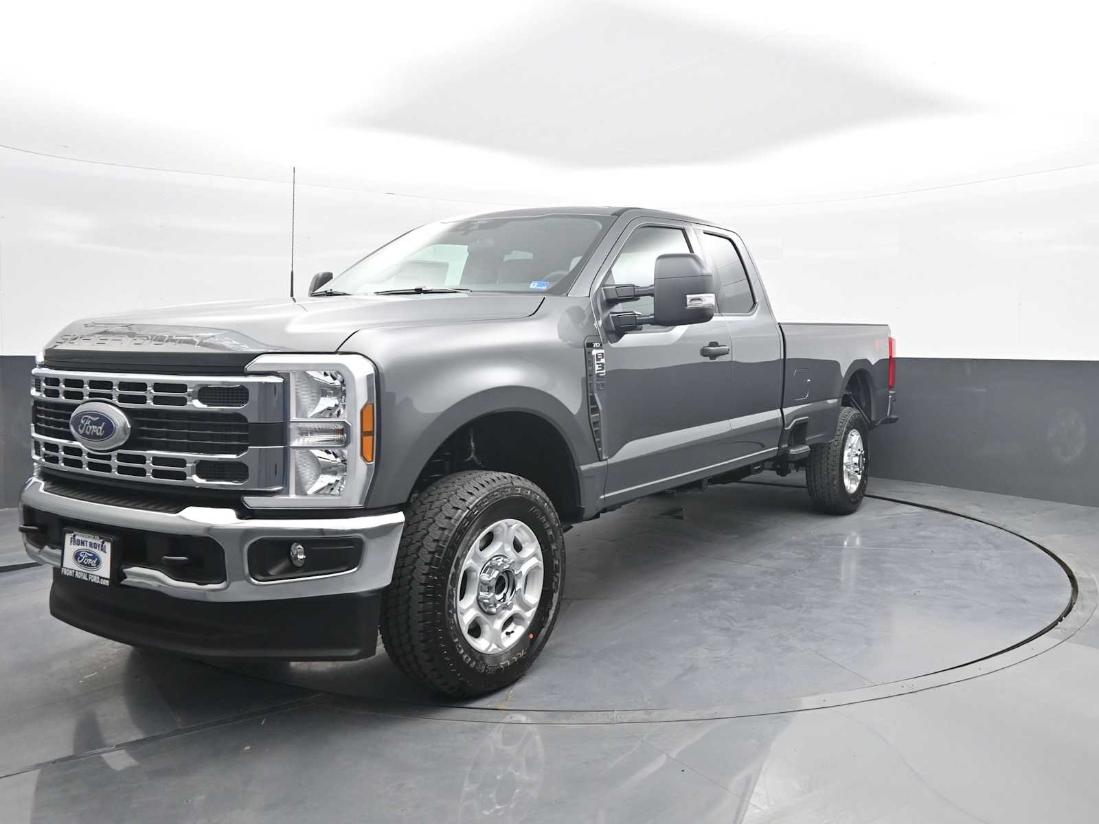 2026 Ford F-350 Super Duty XLT