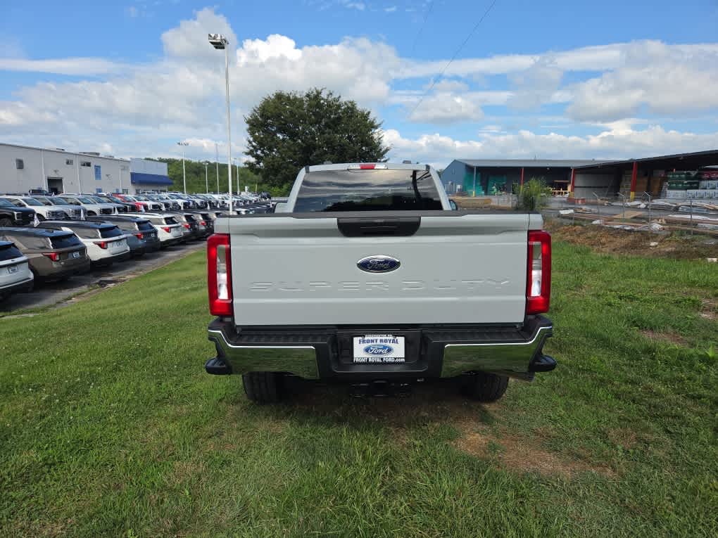 2026 Ford F-350 Super Duty XLT