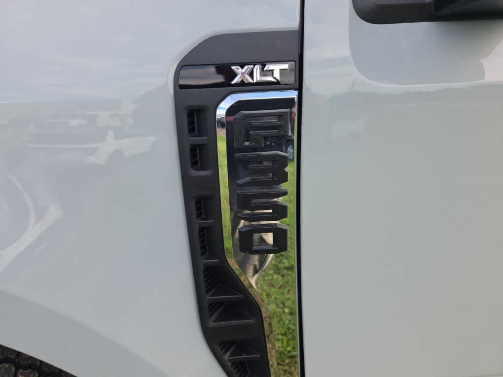 2026 Ford F-350 Super Duty XLT