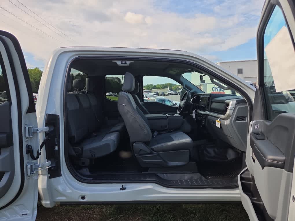 2026 Ford F-350 Super Duty XLT