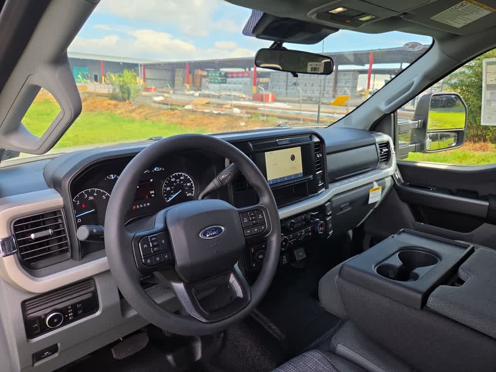 2026 Ford F-350 Super Duty XLT