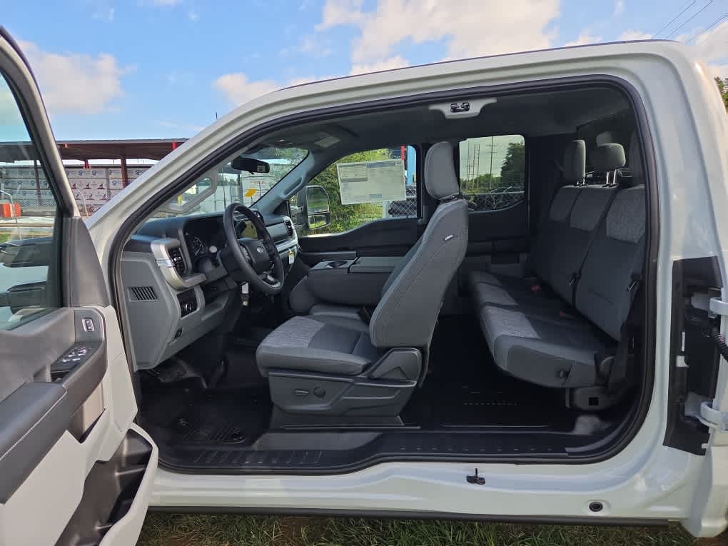2026 Ford F-350 Super Duty XLT