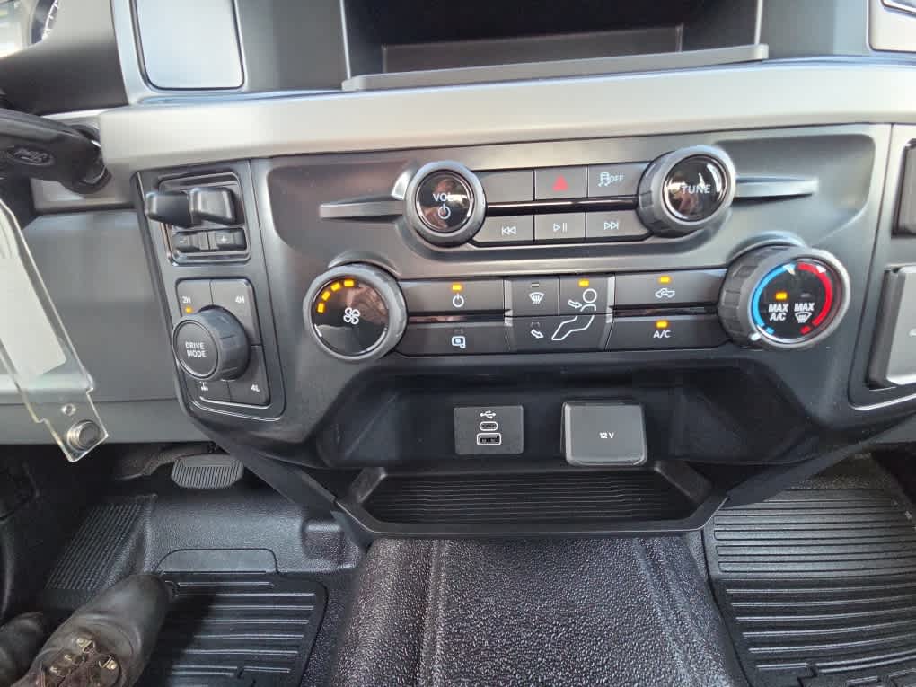 2026 Ford F-350 Super Duty XLT