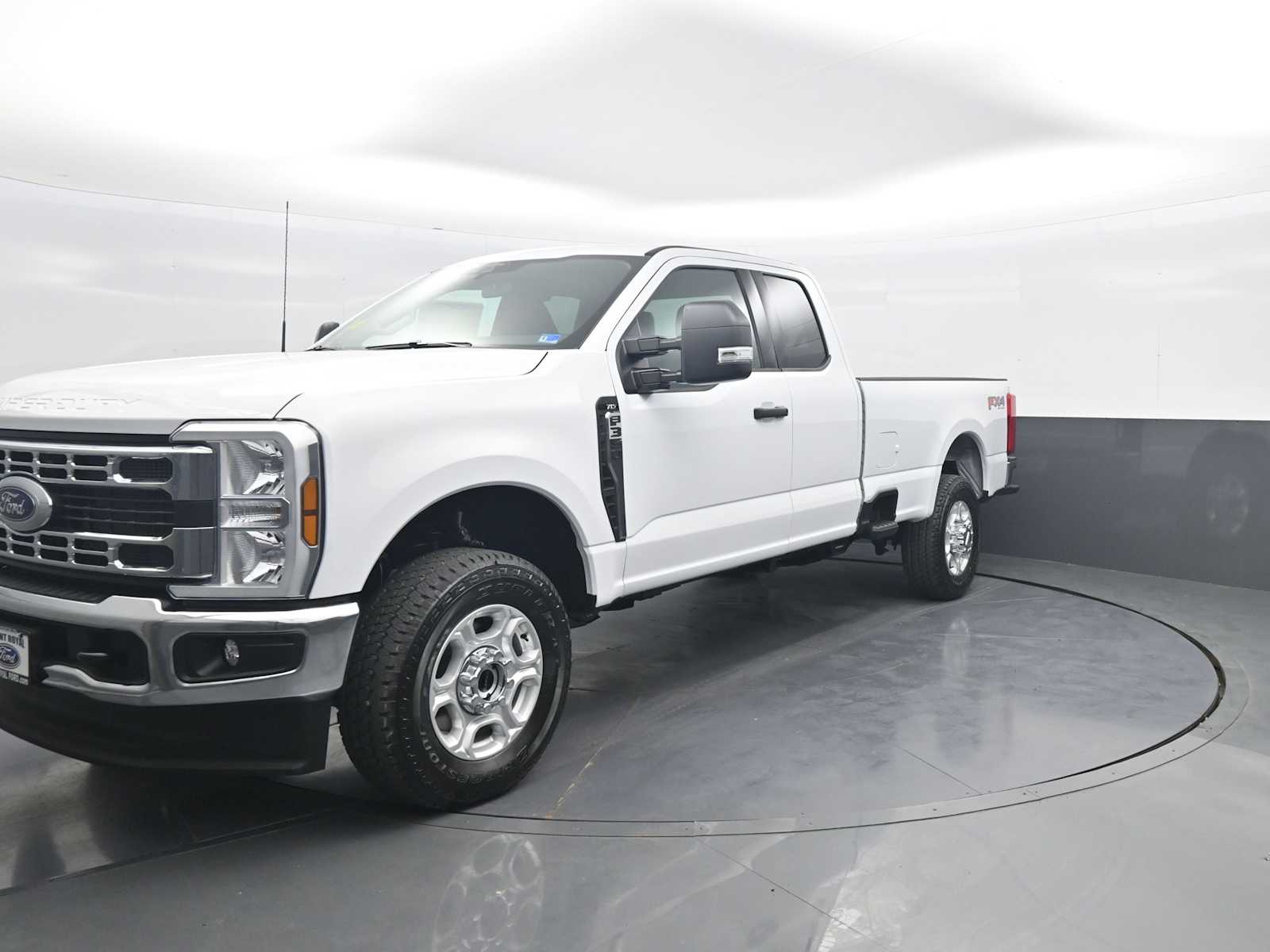 2026 Ford F-350 Super Duty XLT