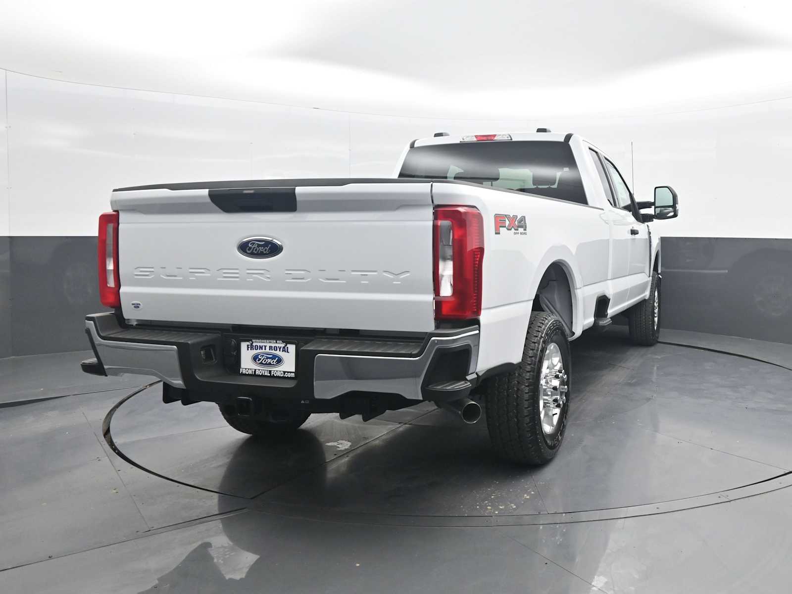 2026 Ford F-350 Super Duty XLT
