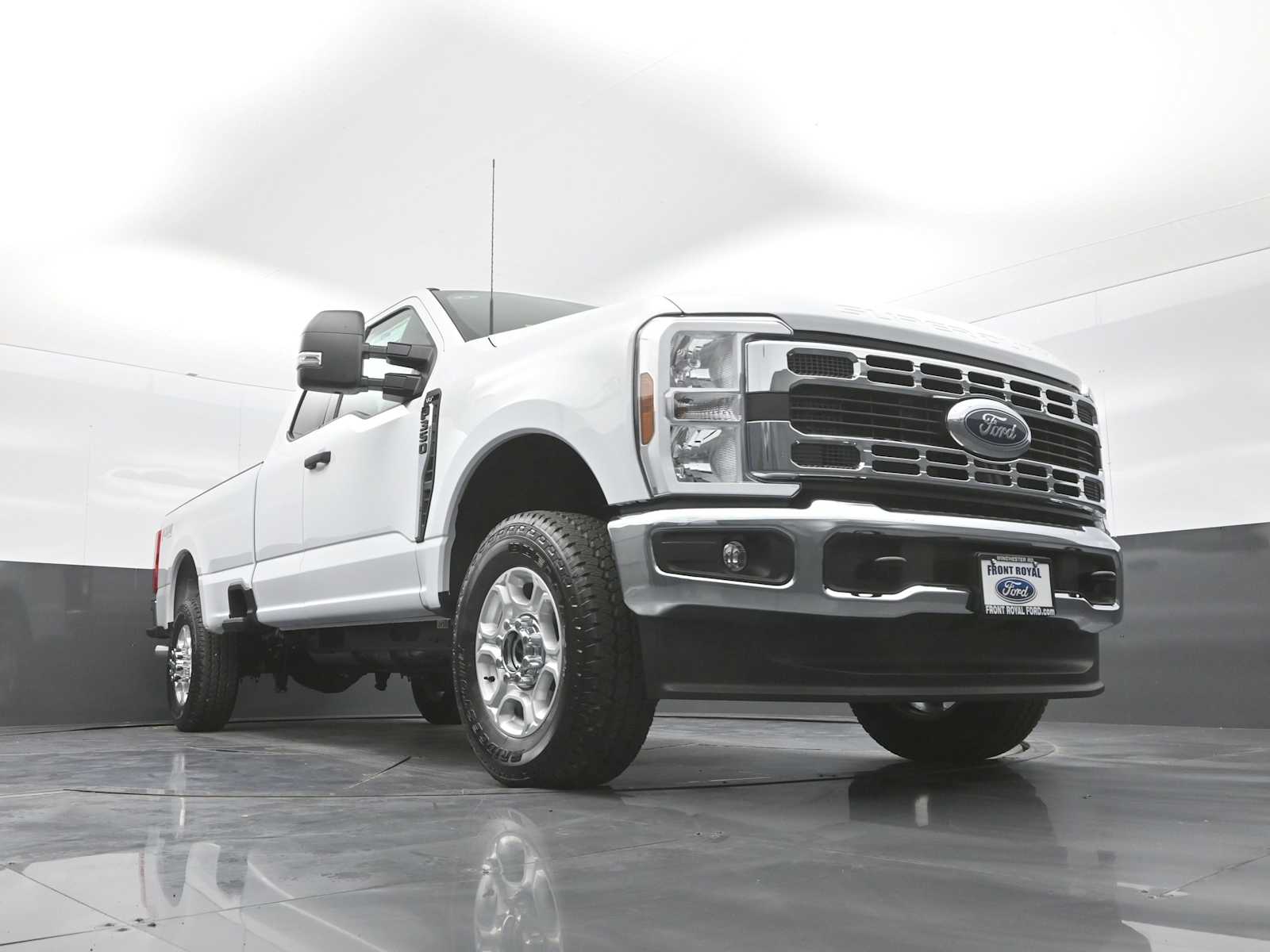 2026 Ford F-350 Super Duty XLT