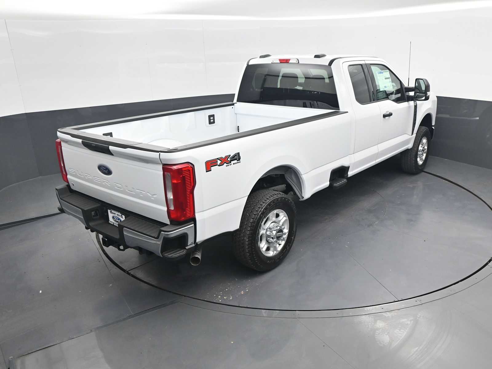2026 Ford F-350 Super Duty XLT
