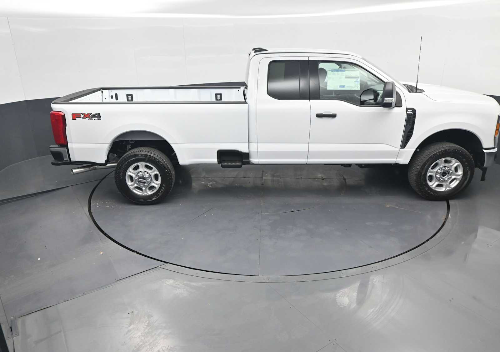 2026 Ford F-350 Super Duty XLT