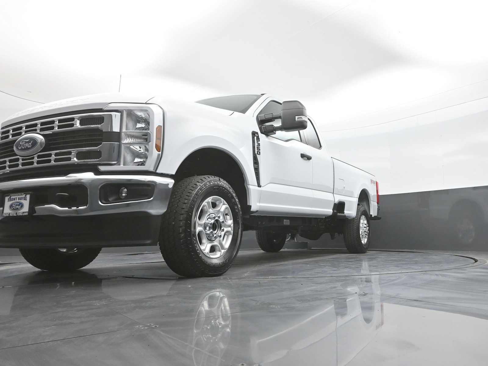 2026 Ford F-350 Super Duty XLT