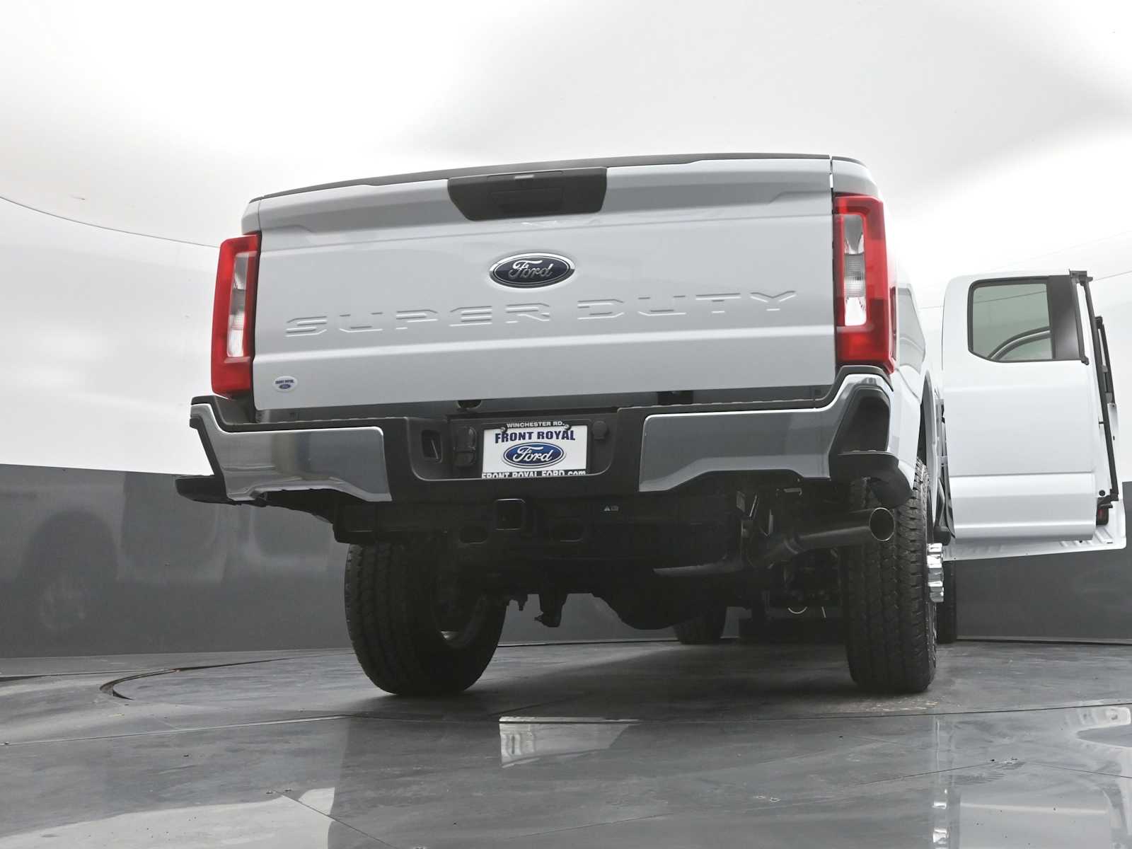 2026 Ford F-350 Super Duty XLT