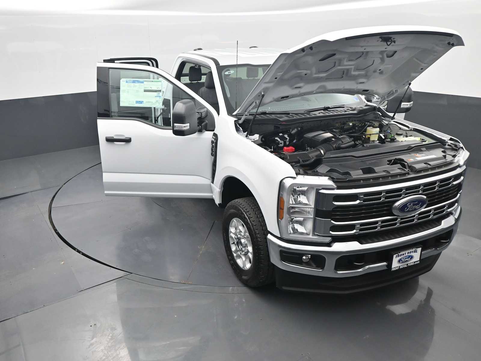 2026 Ford F-350 Super Duty XLT