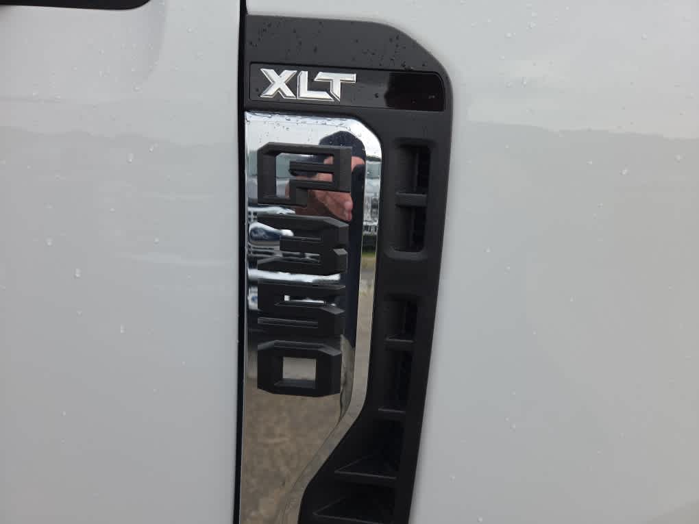 2026 Ford F-350 Super Duty XLT