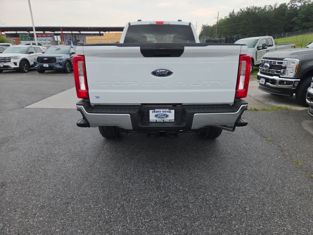 2026 Ford F-350 Super Duty XLT
