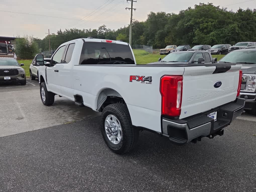 2026 Ford F-350 Super Duty XLT