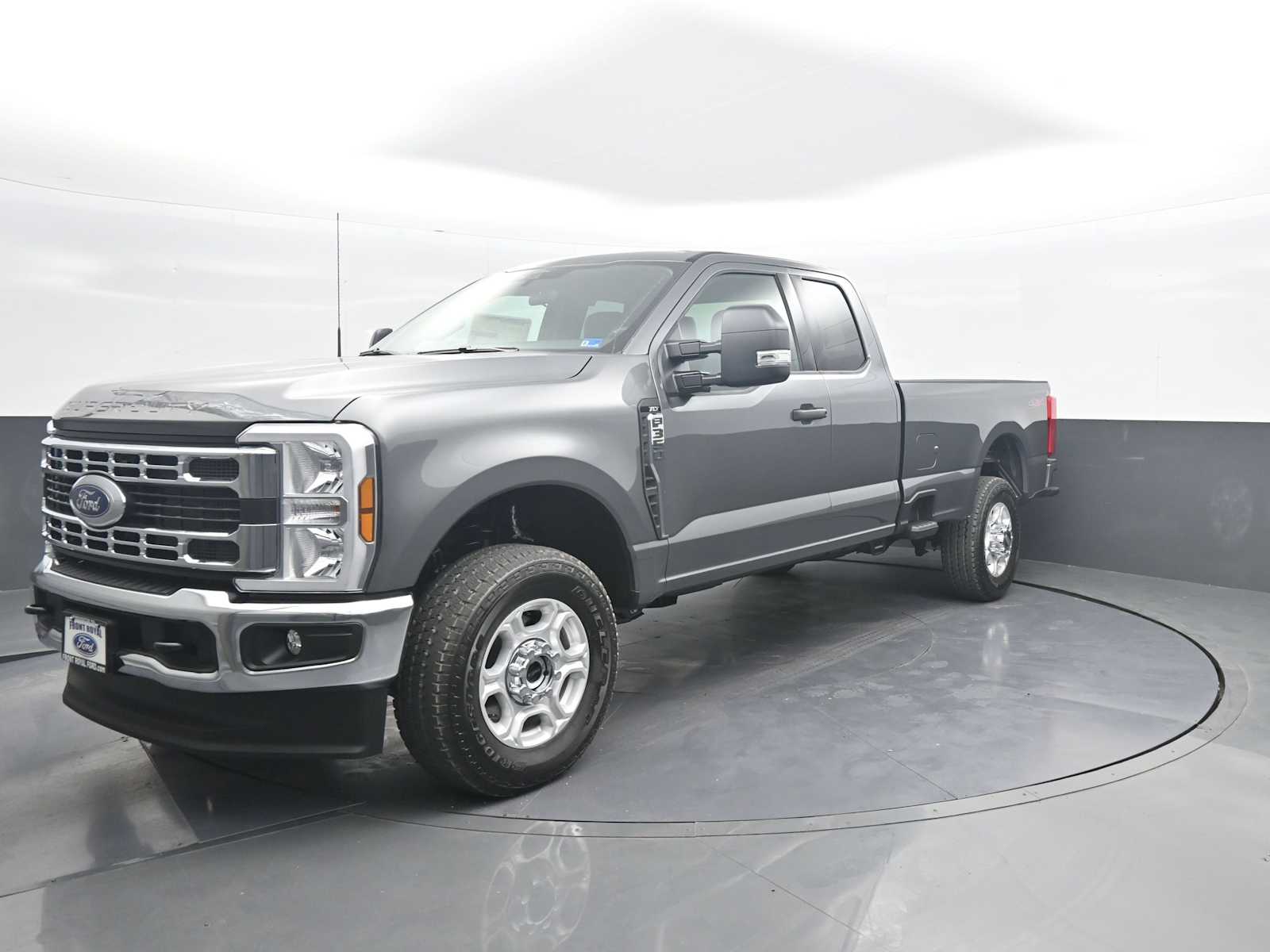 2026 Ford F-350 Super Duty XLT
