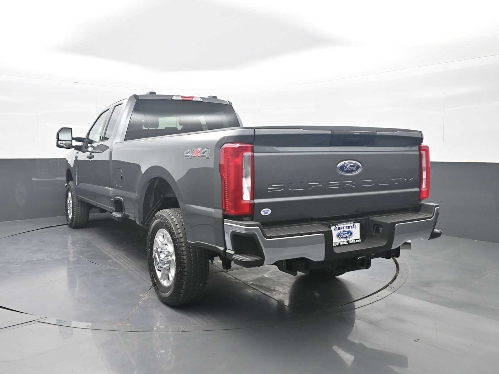 2026 Ford F-350 Super Duty XLT