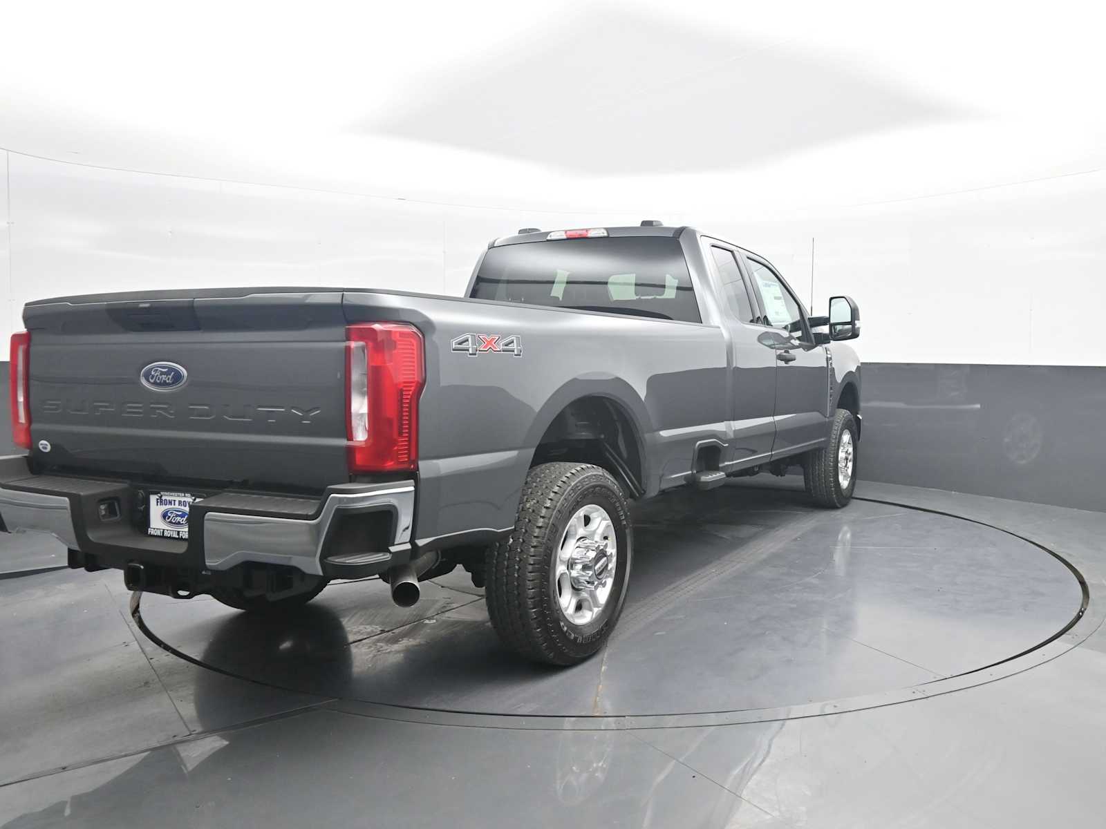 2026 Ford F-350 Super Duty XLT