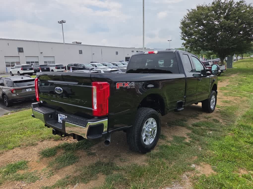 2026 Ford F-350 Super Duty XLT